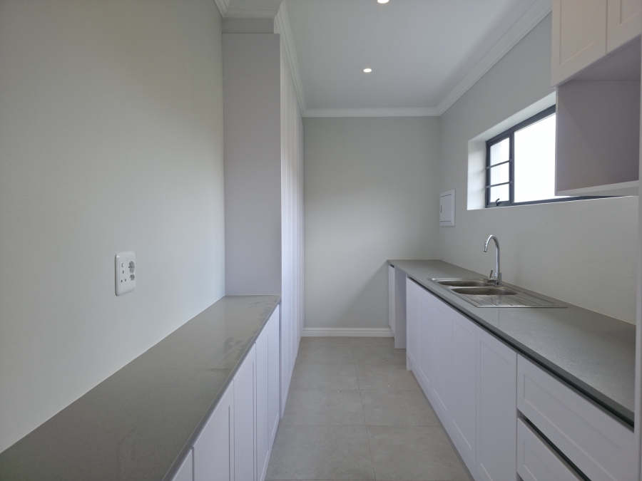 3 Bedroom Property for Sale in Wavecrest Eastern Cape